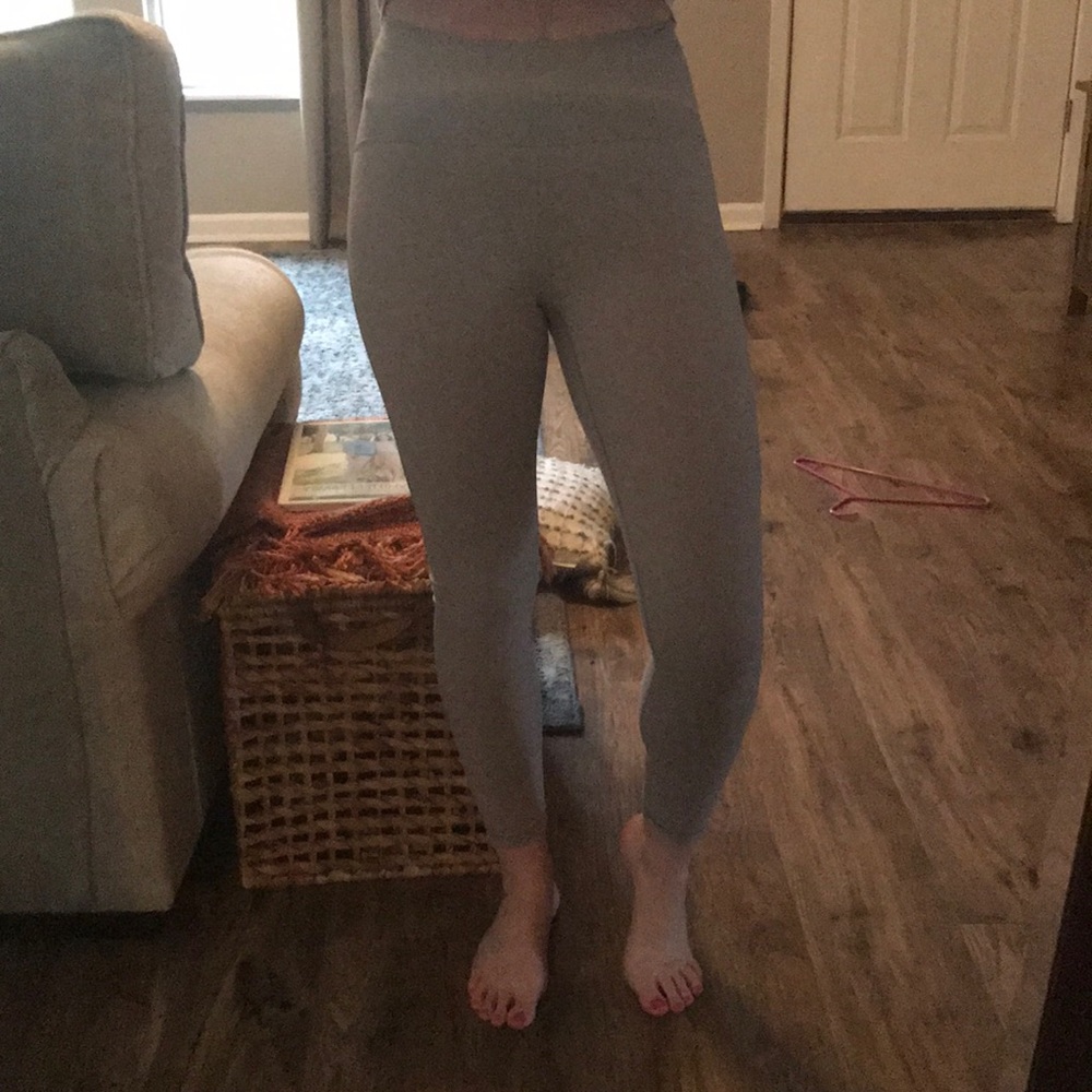 Lululemon  train times pant size 4 light grey